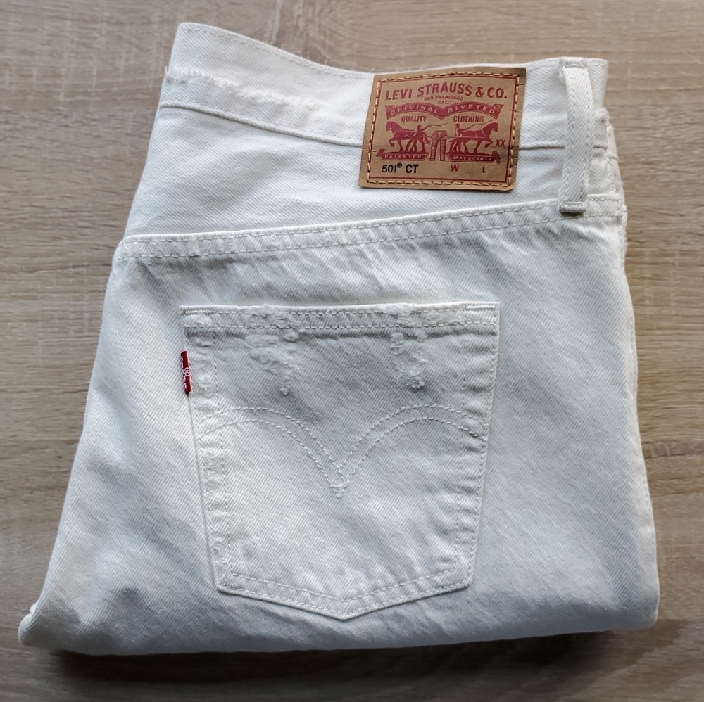 White Distressed Levi's 501 Cropped Jeans 30x27